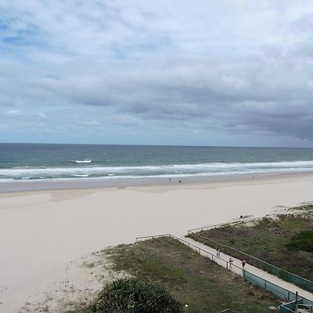 President Holiday Apartments - Absolute Beachfront 黄金海岸 外观 照片