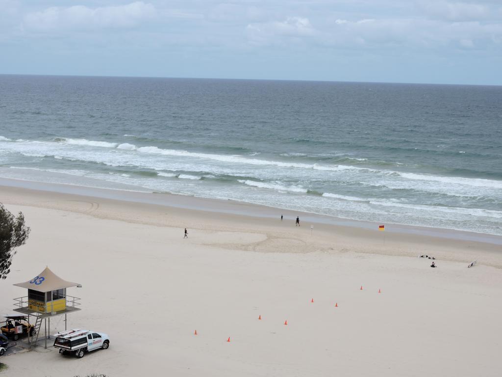 President Holiday Apartments - Absolute Beachfront 黄金海岸 外观 照片