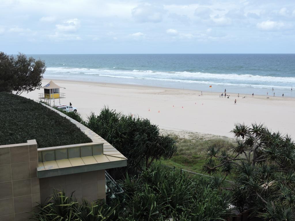 President Holiday Apartments - Absolute Beachfront 黄金海岸 外观 照片