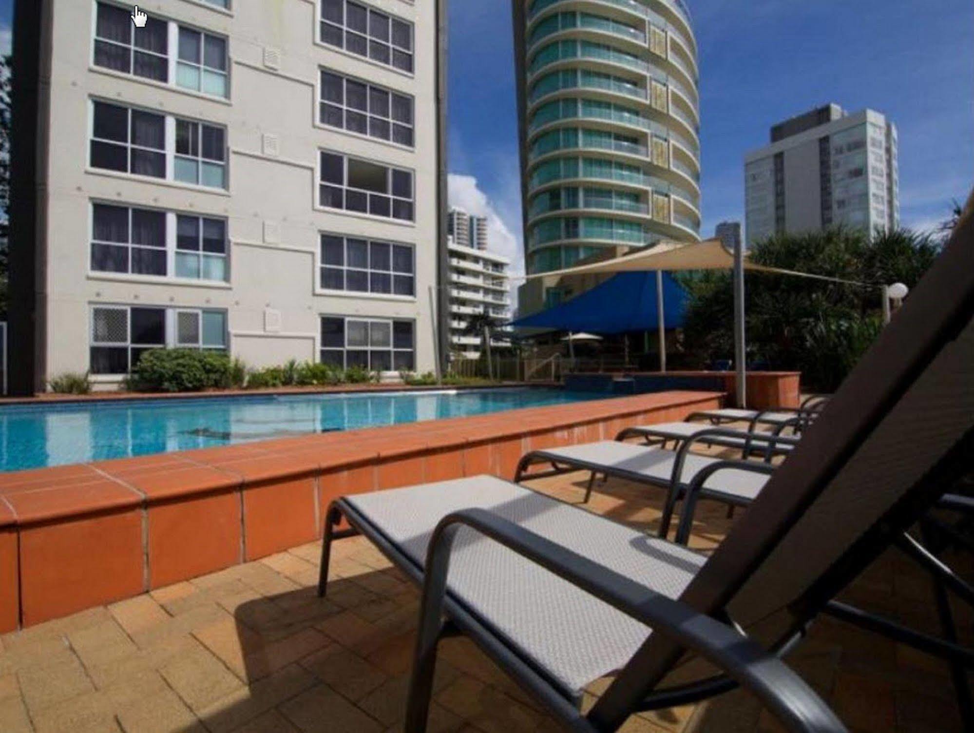 President Holiday Apartments - Absolute Beachfront 黄金海岸 外观 照片