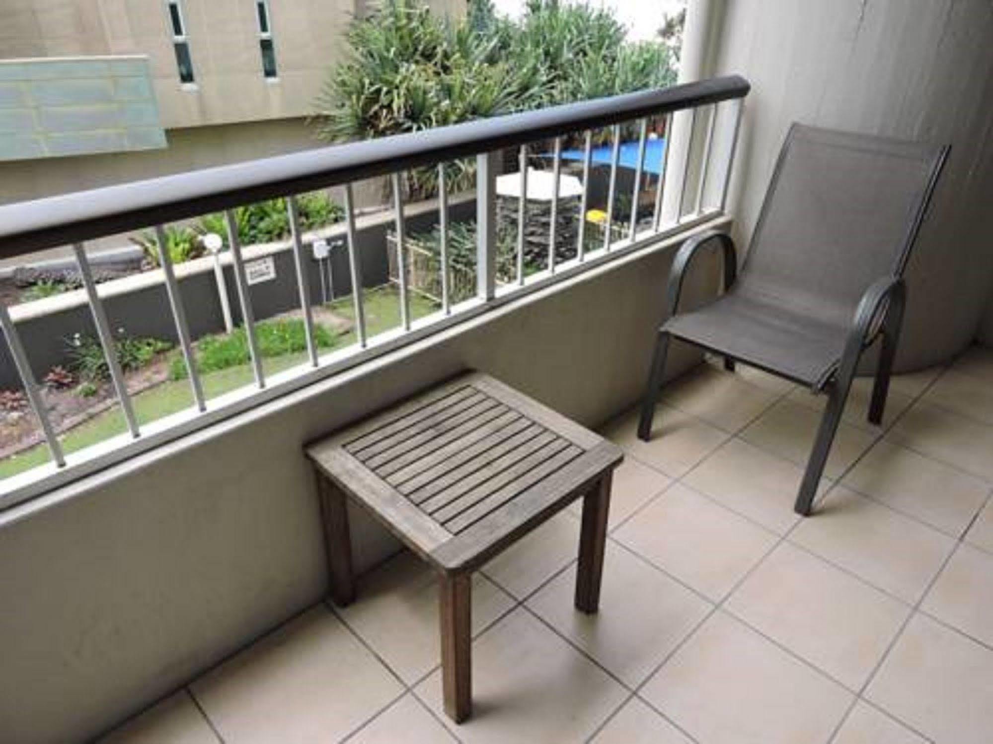 President Holiday Apartments - Absolute Beachfront 黄金海岸 外观 照片