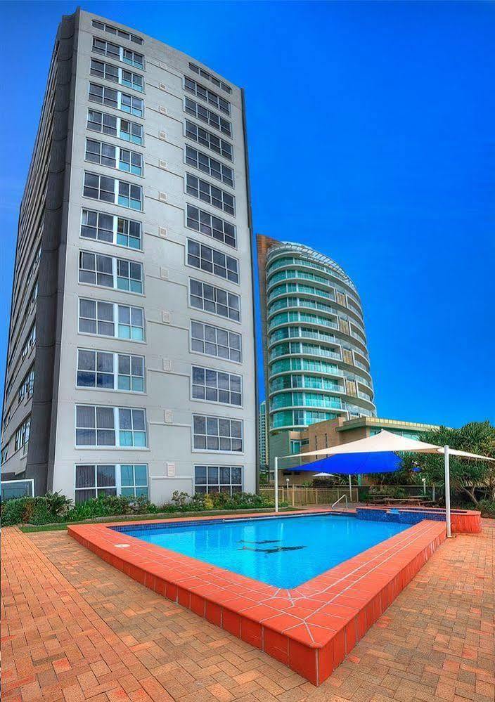 President Holiday Apartments - Absolute Beachfront 黄金海岸 外观 照片