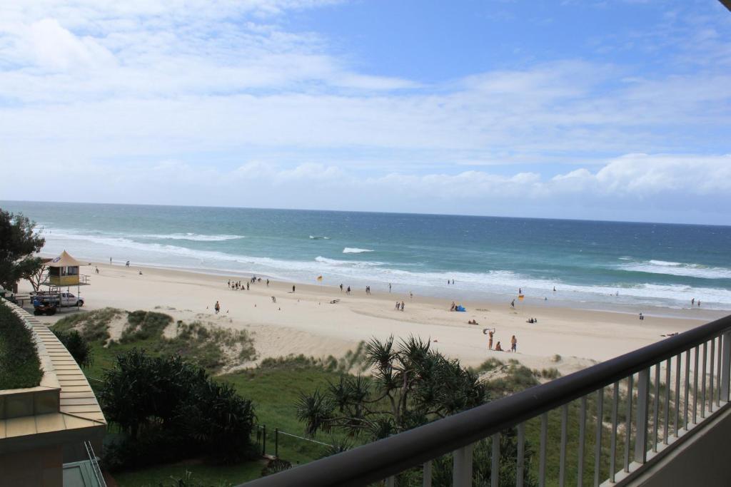 President Holiday Apartments - Absolute Beachfront 黄金海岸 外观 照片